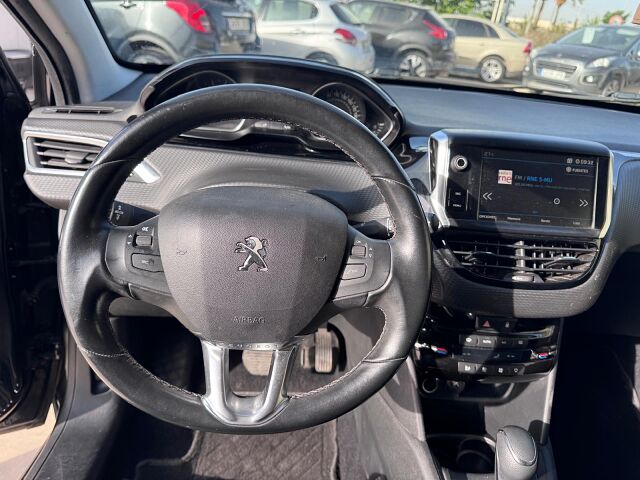 PEUGEOT 208 TECH 1.2 E-THP LPG AUTO SPANISH LHD IN SPAIN 70000 MILES SUPER 2019